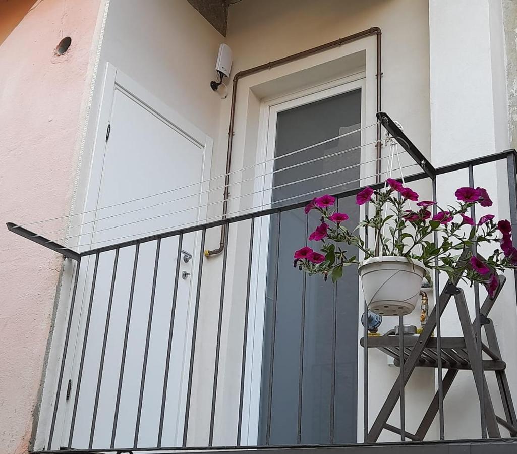 Casa Adelina - Appartamento Pallanza Centro Verbania Exterior foto