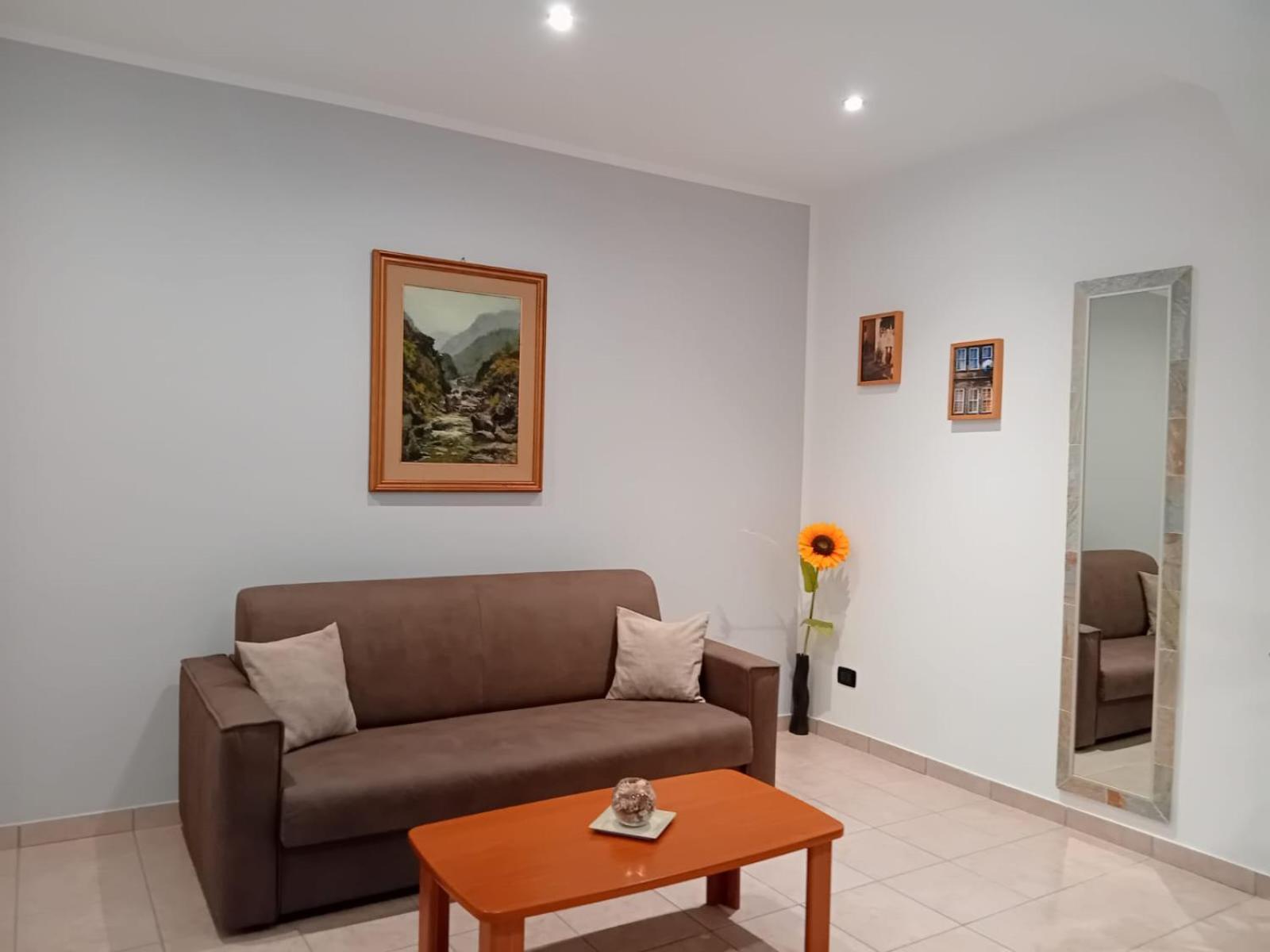 Casa Adelina - Appartamento Pallanza Centro Verbania Exterior foto