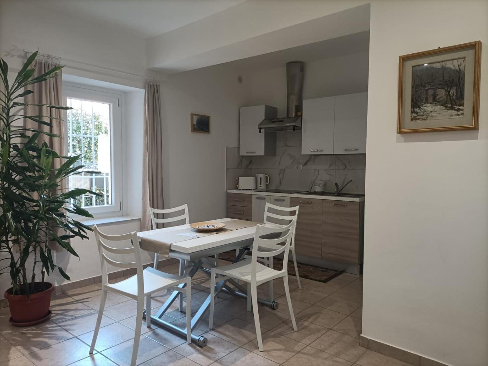 Casa Adelina - Appartamento Pallanza Centro Verbania Exterior foto